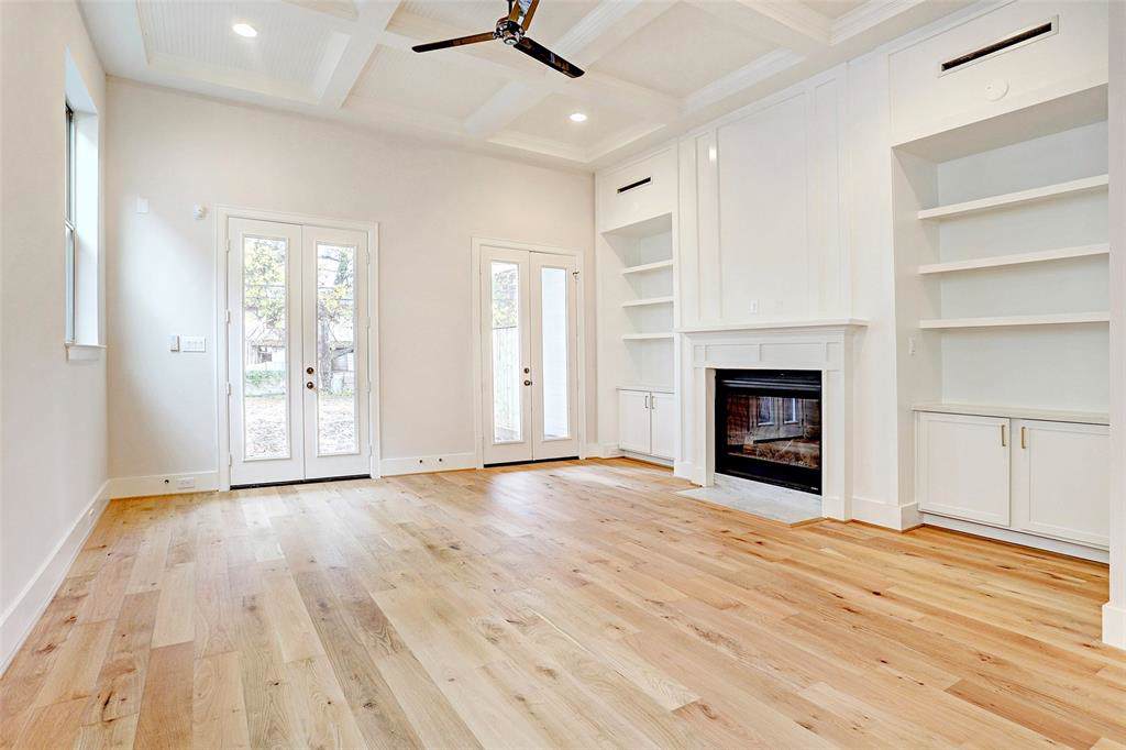 1124 23rd Street - Photo 1