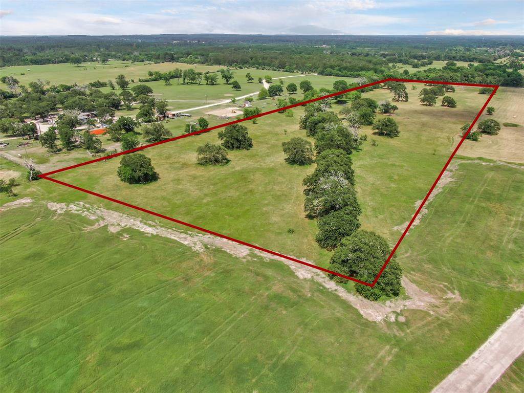 843 Loma Road - Photo 1
