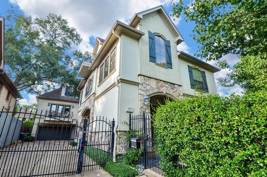 1809 Harold Street - Photo 1
