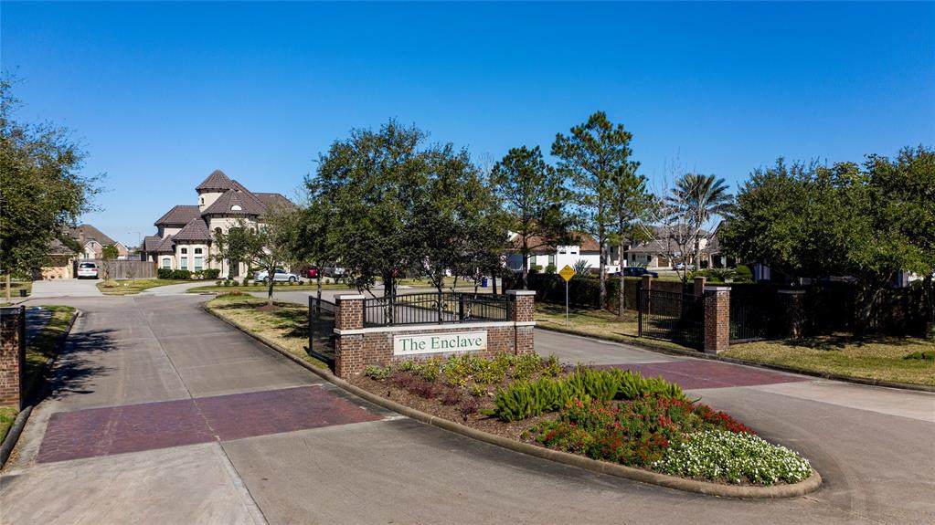 4906 Cross Creek Lane - Photo 1