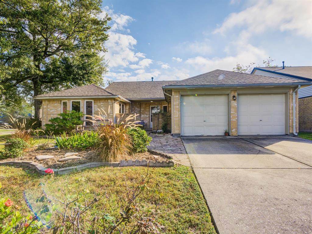 3801 Cottonwood Drive - Photo 1