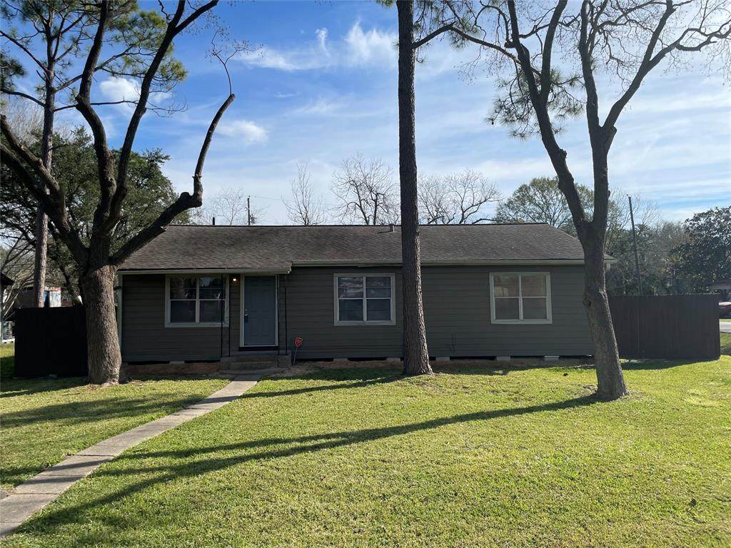 3237 Bernard Street - Photo 1