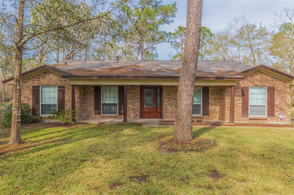 1917 Sunset Drive - Photo 1