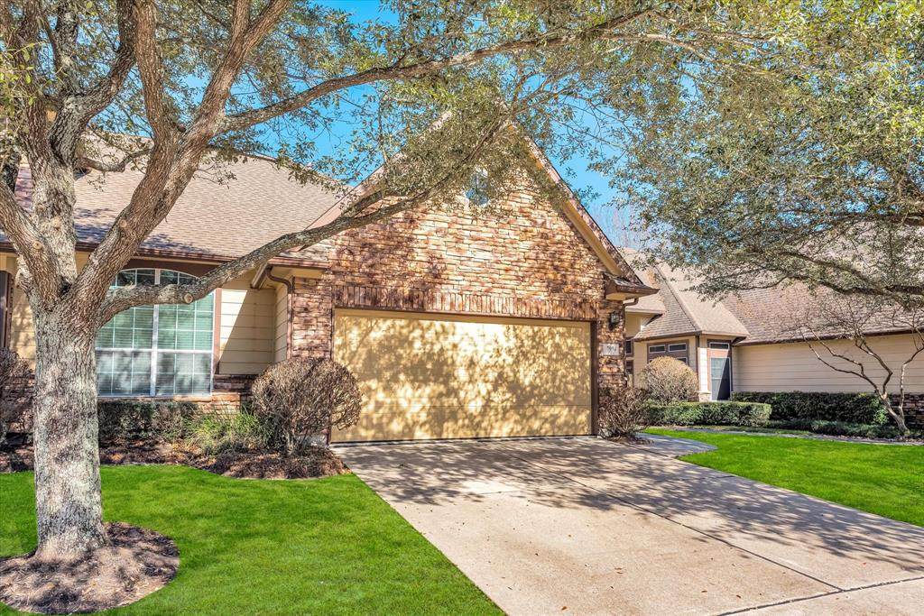 7934 Loyel Pointe Drive - Photo 1