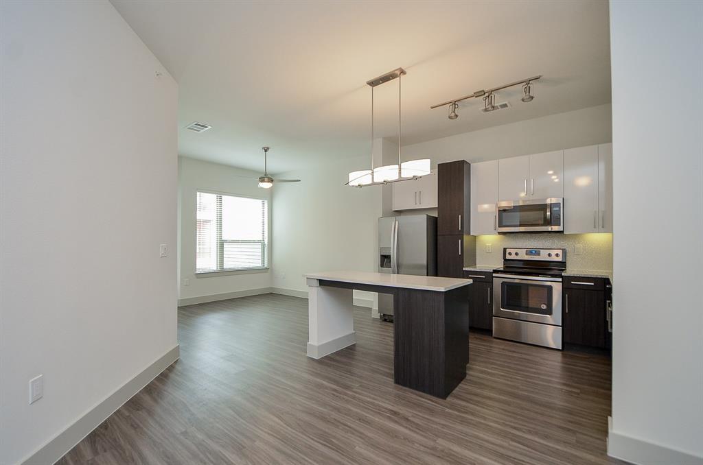 4508 Graustark - Photo 1