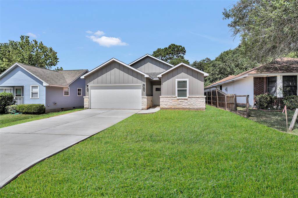 15029 Conroe Bay Boulevard - Photo 1