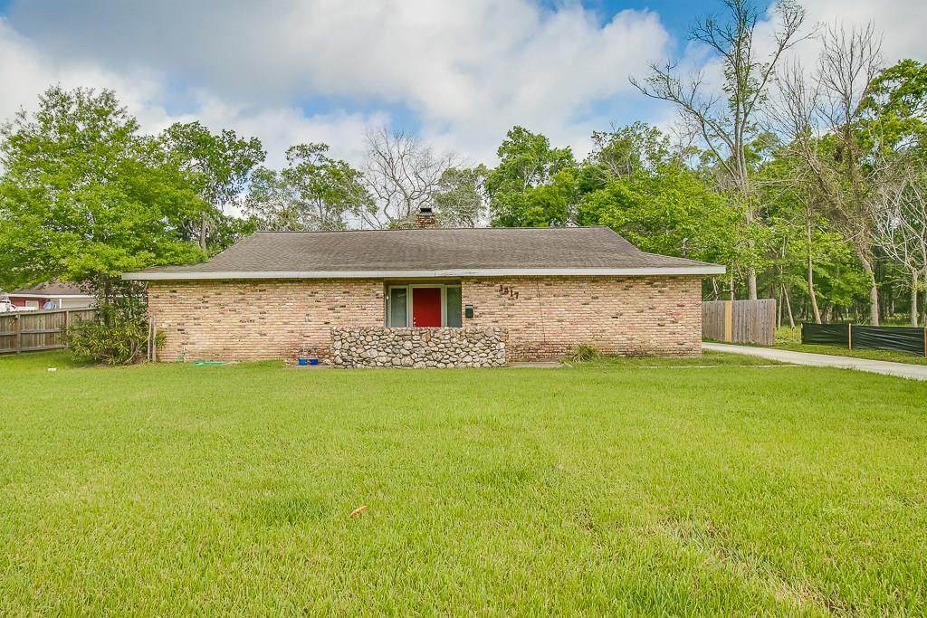 1417 Sunset Drive - Photo 1
