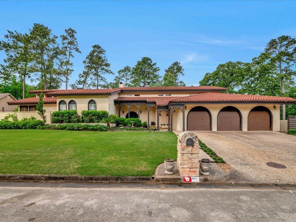 407 Muirfield Drive - Photo 1