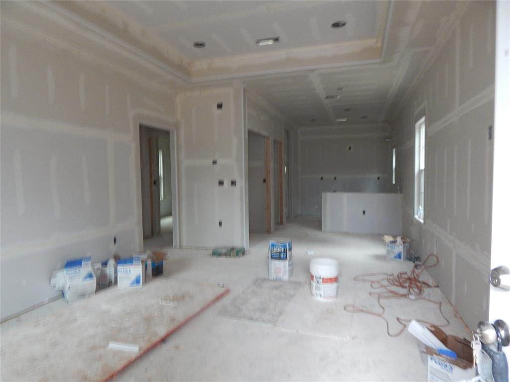 865 Palmdate - Photo 1