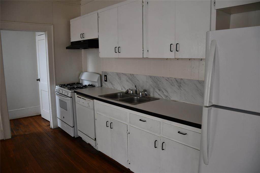 4319 Walker Street - Photo 1