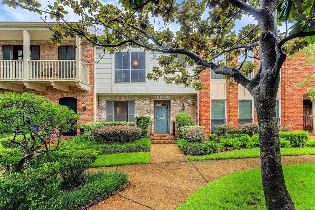 5866 Valley Forge Drive - Photo 1