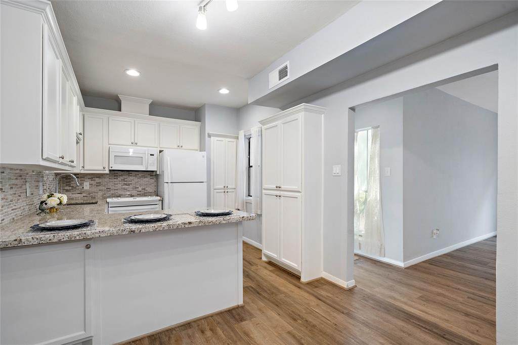 2100 Tanglewilde Street - Photo 1