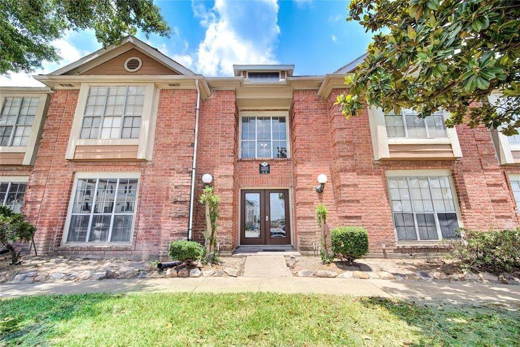 12200 Overbrook Lane - Photo 1