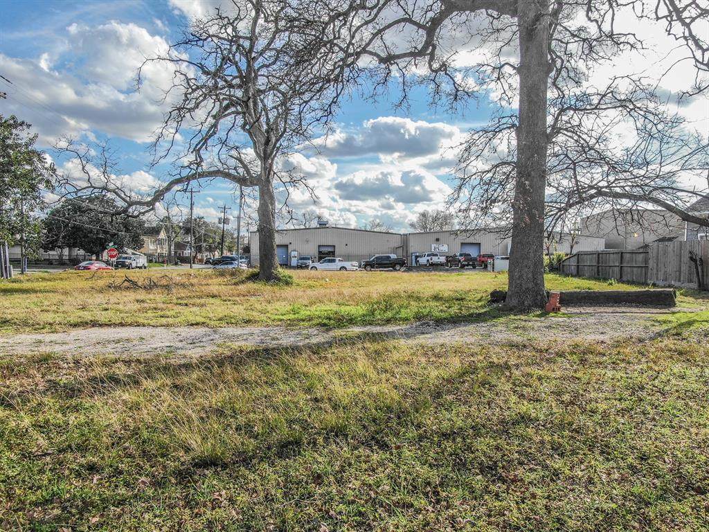 4509 Edsee Street - Photo 1