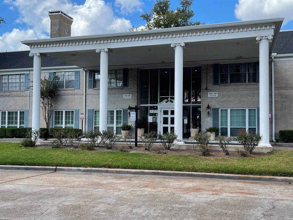 2600 Bellefontaine Street - Photo 1