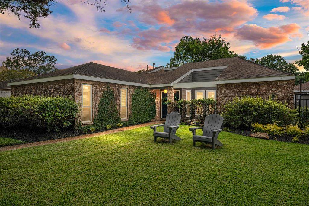 10110 Meadow Lake Lane - Photo 1