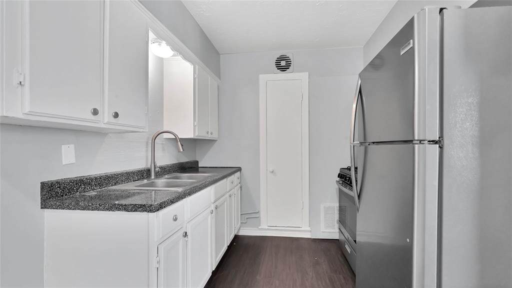 5532 Eskridge Street - Photo 1