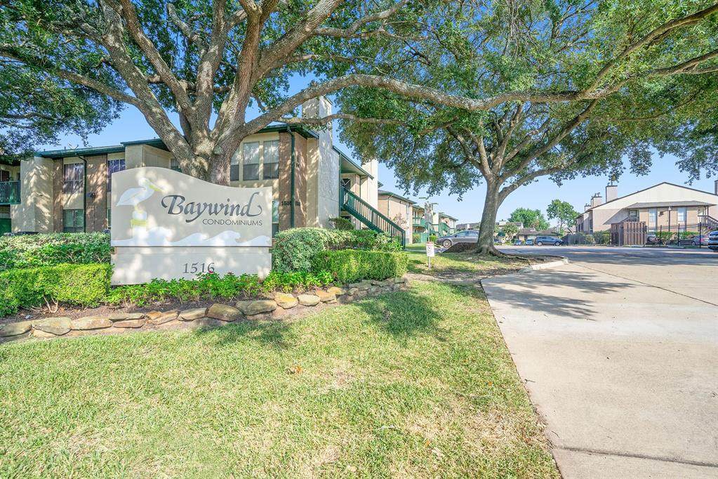 1516 Bay Area Boulevard - Photo 1