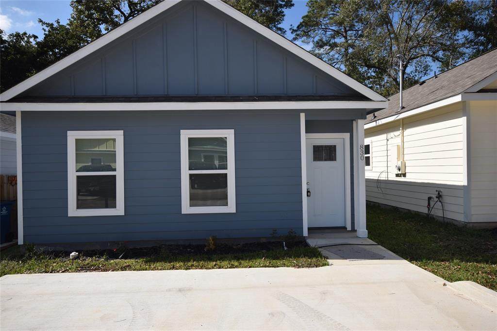 830 Omeara - Photo 1