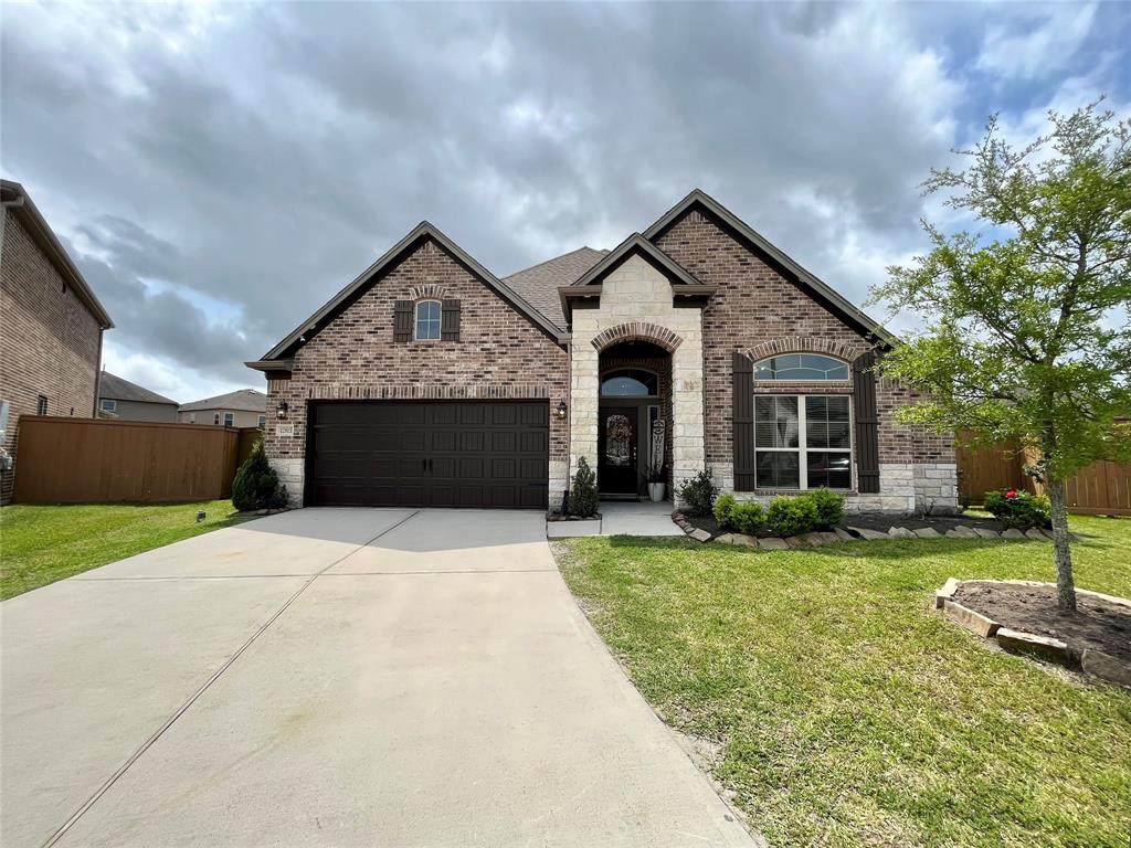 12813 Narrow Cove Drive - Photo 1