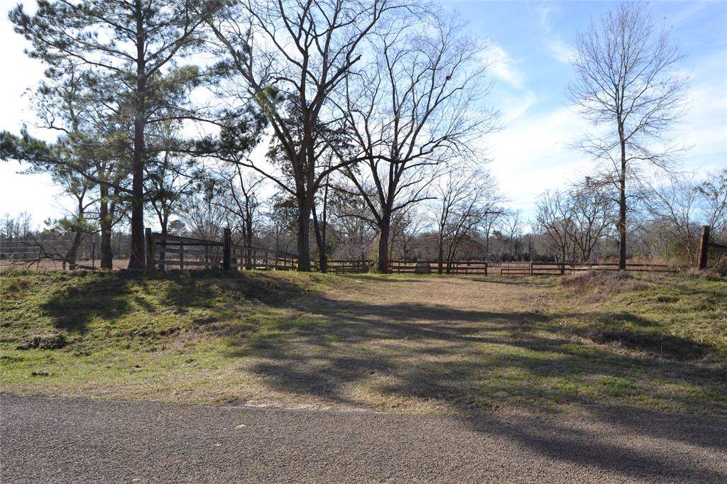 949 Fm 1309 - Photo 1