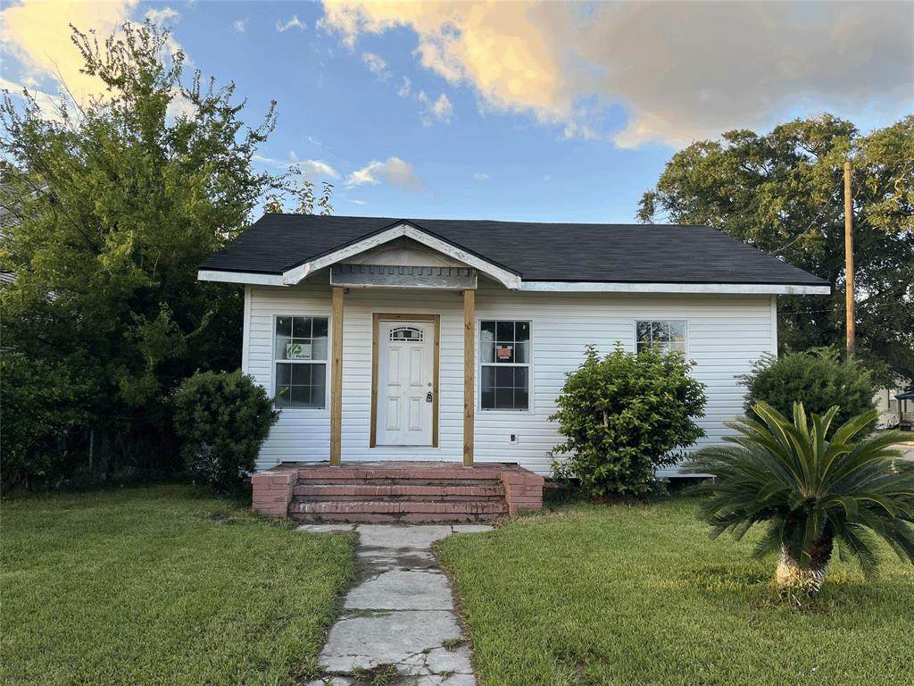 1510 Corley Street - Photo 1