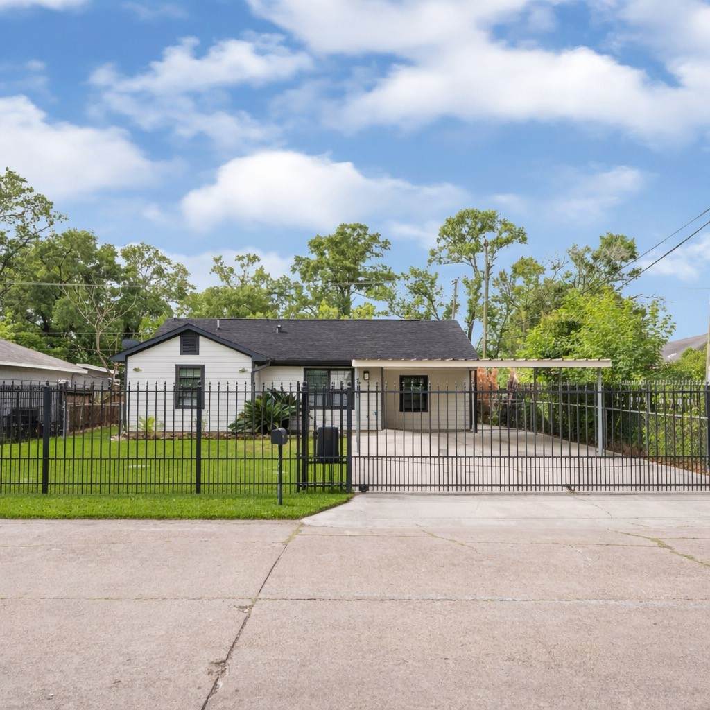 710 Woodhue Street - Photo 1
