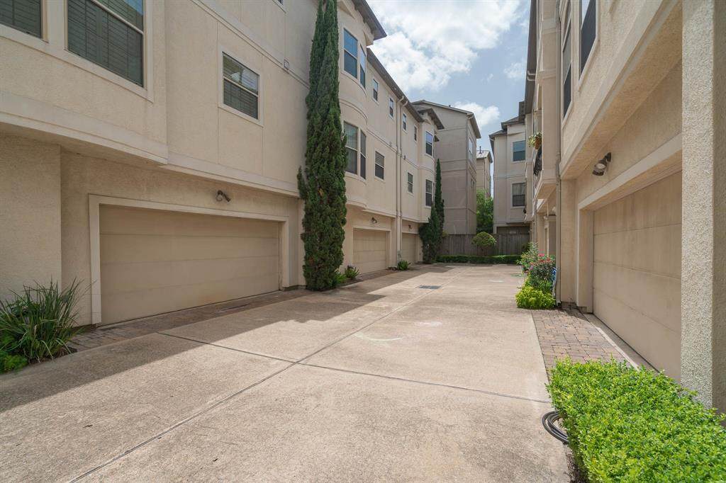 106 Drew Street - Photo 1
