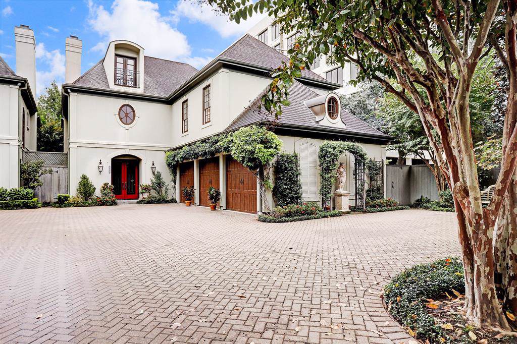 52 B Briar Hollow Lane - Photo 1