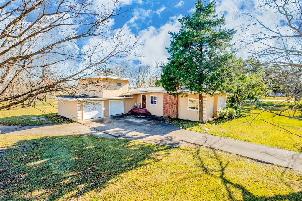 340 Ilfrey Street - Photo 1