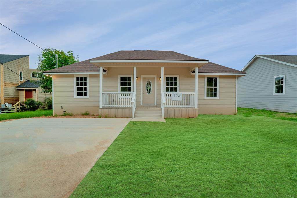 102 Shorewood - Photo 1