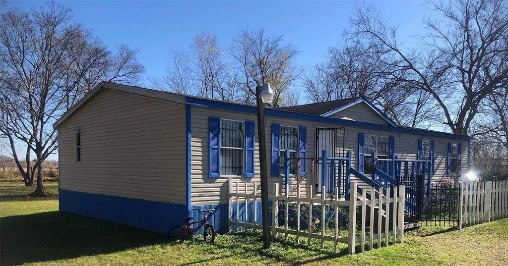 345 County Road 613 - Photo 1