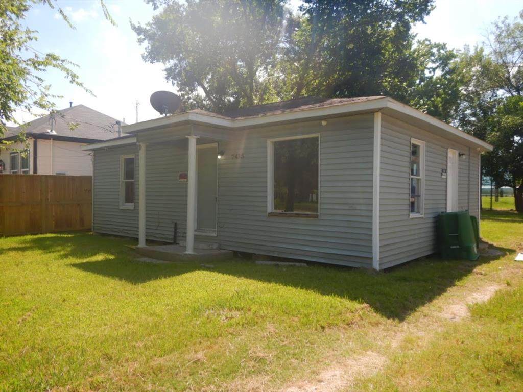 7435 Sandle Street - Photo 1
