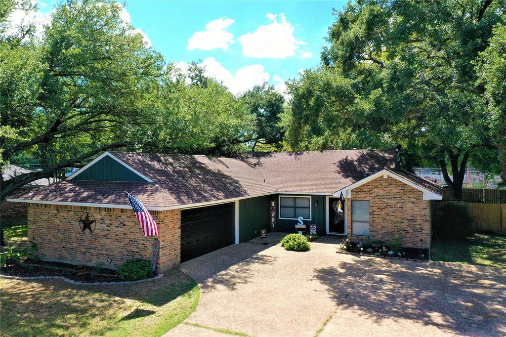 3 Circle Drive - Photo 1