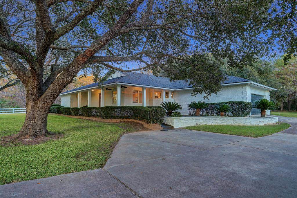 9550 Lake Conroe Drive - Photo 1