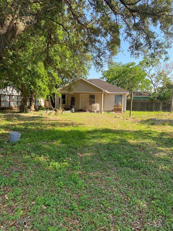 706 Renfro Burford Road - Photo 1