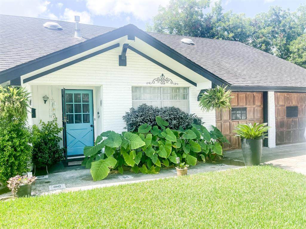 7746 Greenswarth Lane - Photo 1