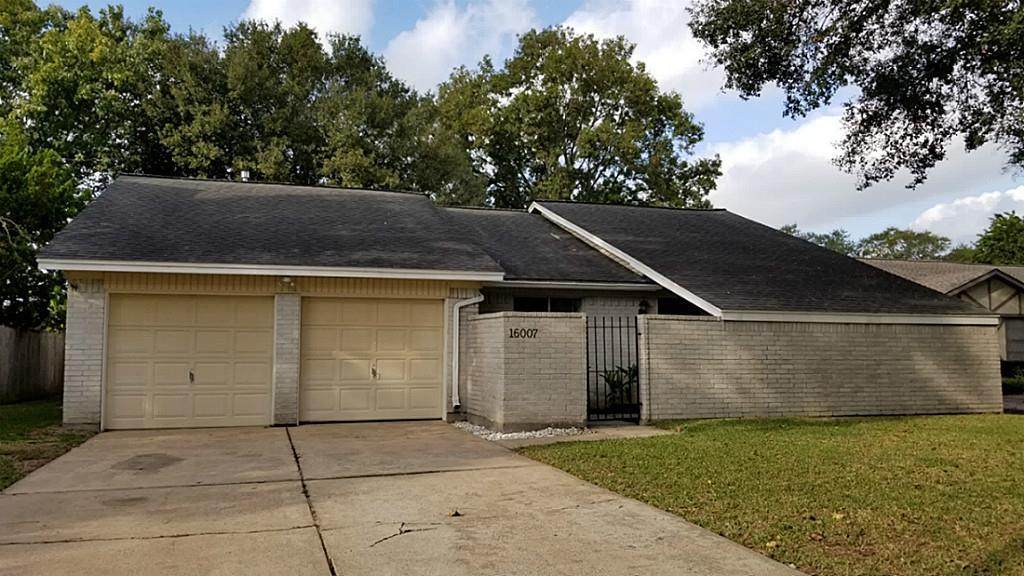 16007 Stonehaven Drive - Photo 1