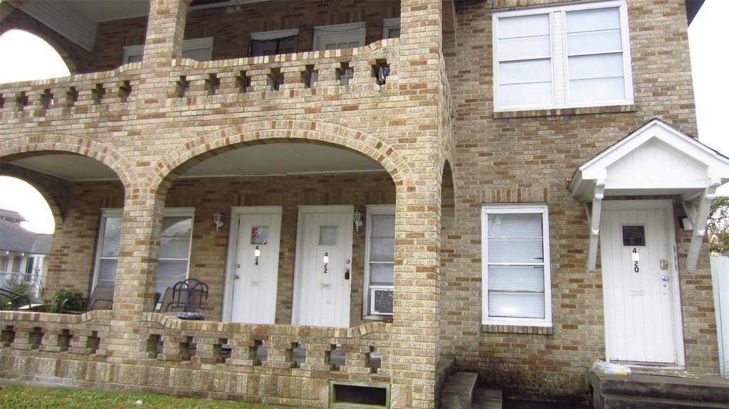 4622 Clay - Photo 1
