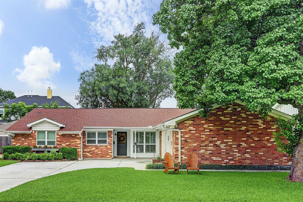 9018 Mullins Drive - Photo 1