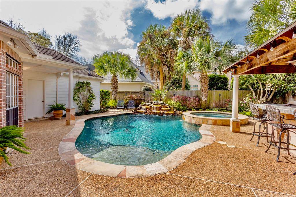 7526 Dawn Mist Court - Photo 1