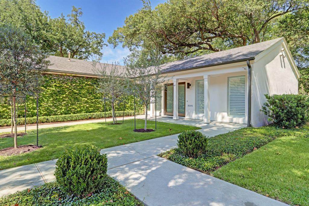 7702 Woodway Drive - Photo 1