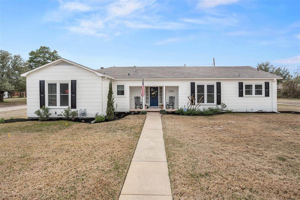 1209 Bennett Street - Photo 1