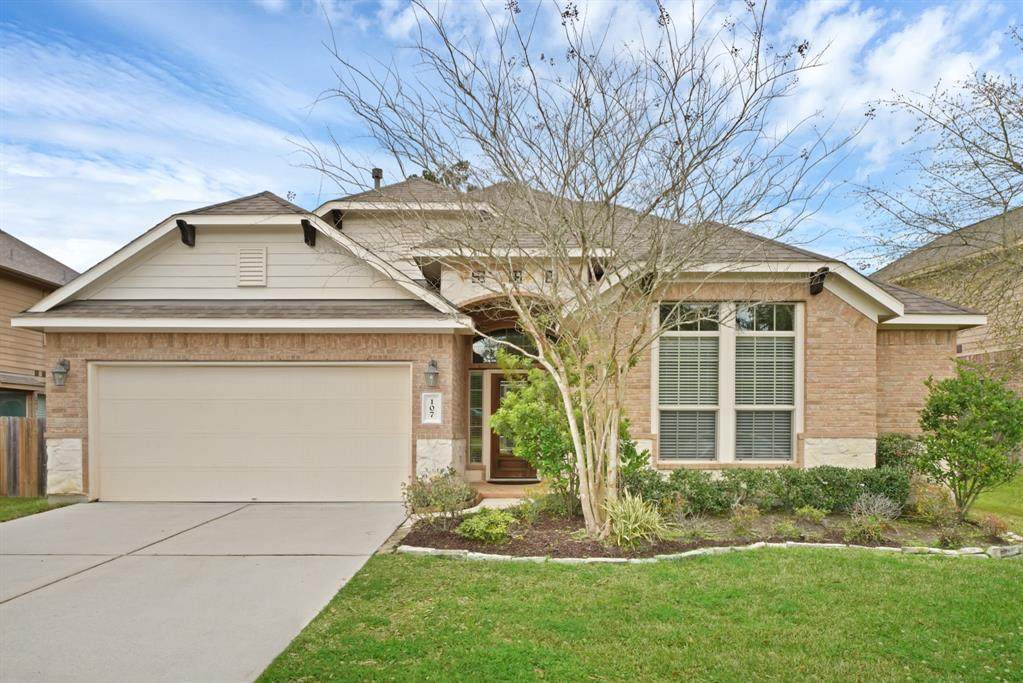 107 Autumn Forest Lane - Photo 1