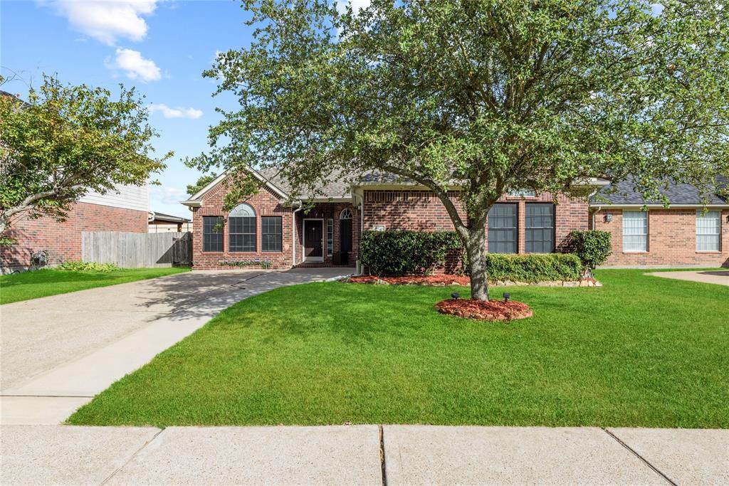 6323 Laurel Run - Photo 1