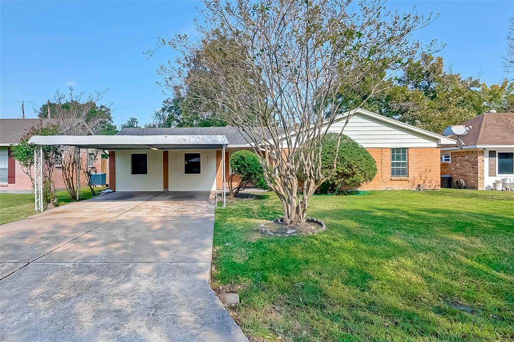 219 Deepgrove Drive - Photo 1