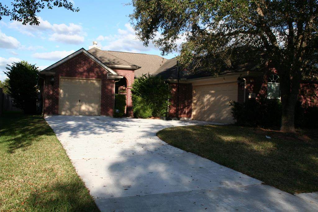 2915 Surrey Trail Lane - Photo 1