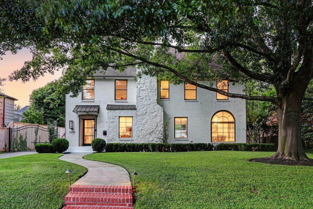 2206 Del Monte Drive - Photo 1