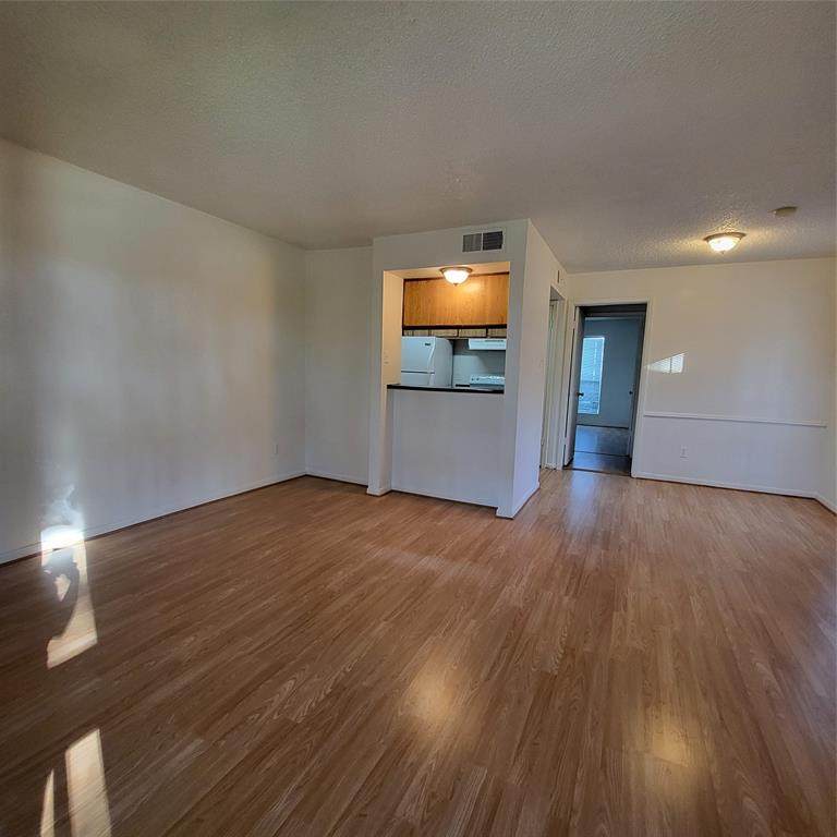 1516 Bay Area Boulevard - Photo 1