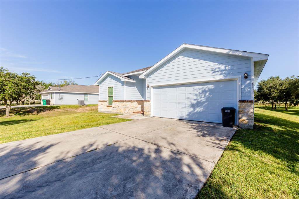 3033 County Road 81 - Photo 1